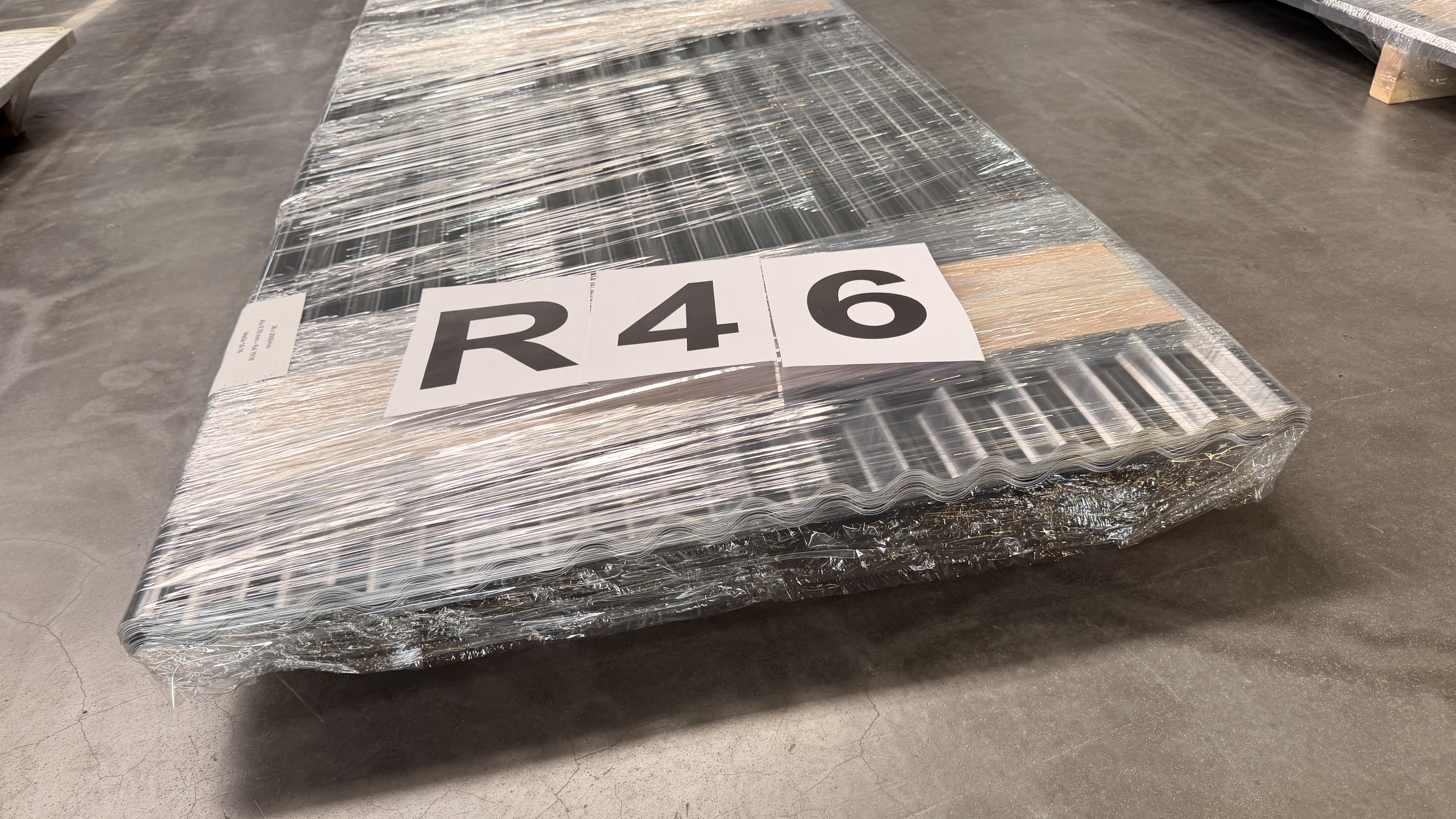 Aluminiumwellprofil, Typ: 18/76 - Dach, s = 0,70 mm, mit Wasserfalle, 25 my 7016 - 99,18 m²