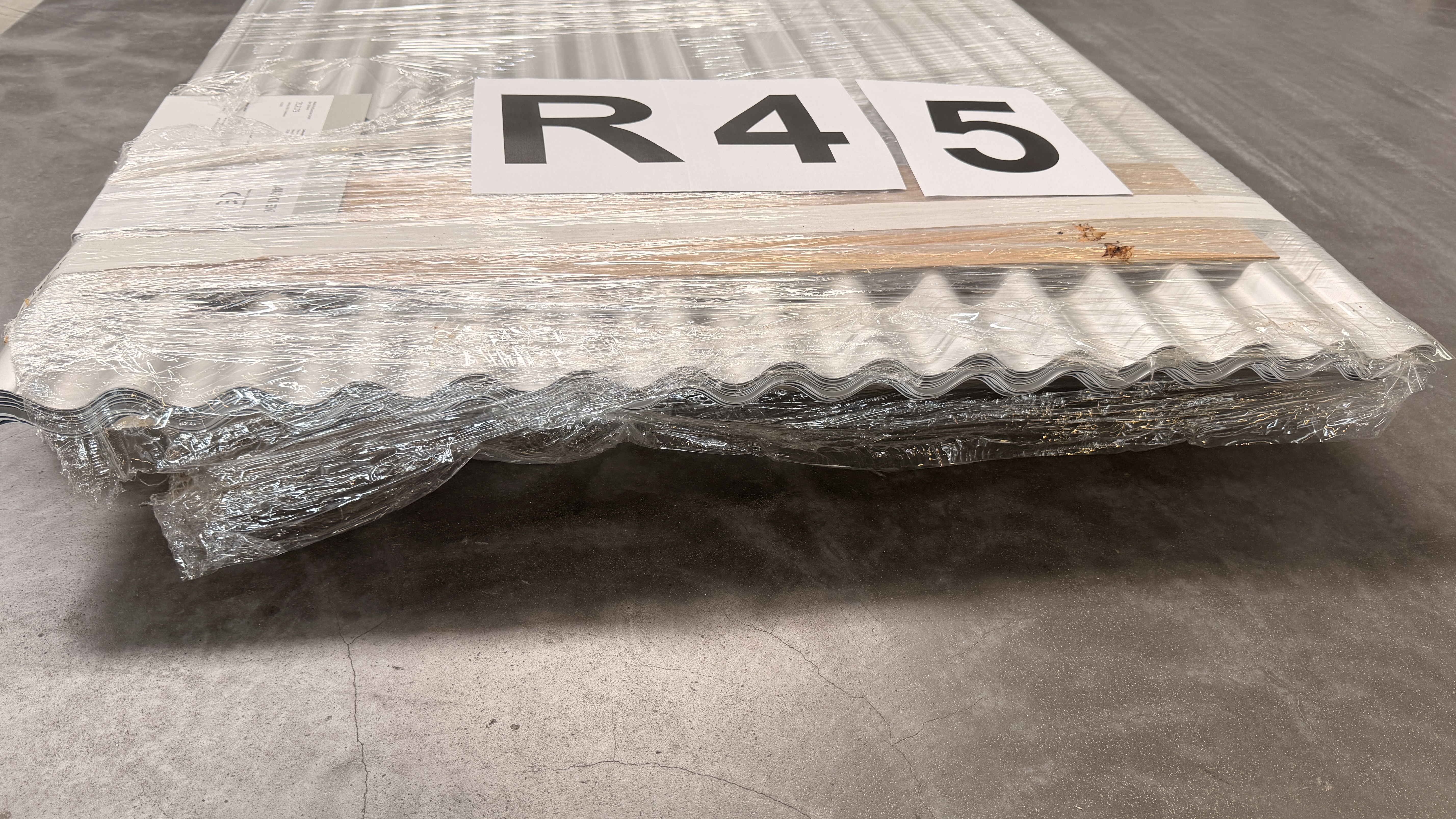 Aluminiumwellprofil, Typ: 18/76 - Dach, s = 0,90 mm, mit Wasserfalle, 25 my 9006 -  110,64 m²