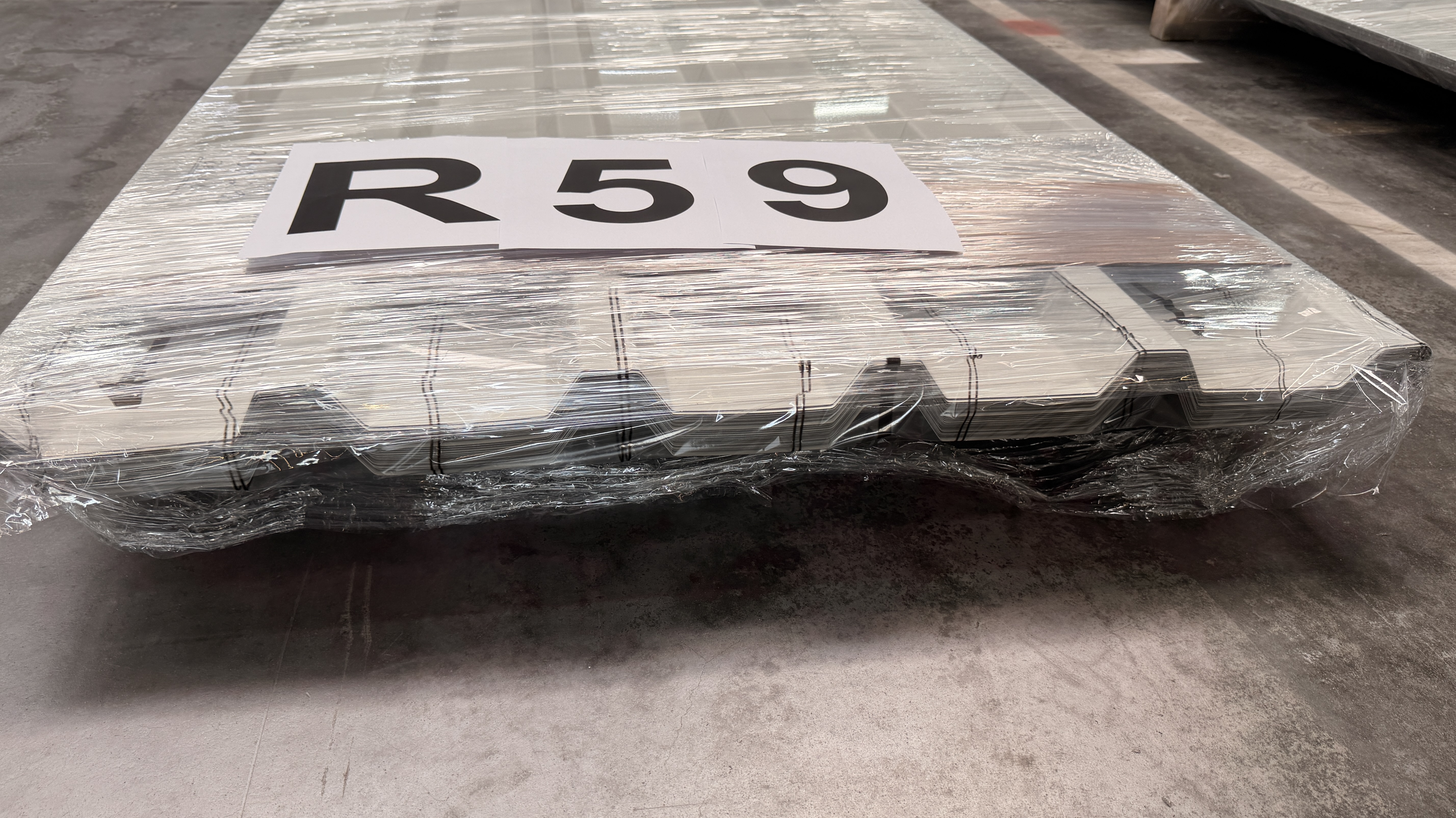 Stahltrapezprofil, Typ: 35/207 - Wand, s = 0,63 mm, ohne Mittelsicke, 25 my 7016 - 84,19 m²