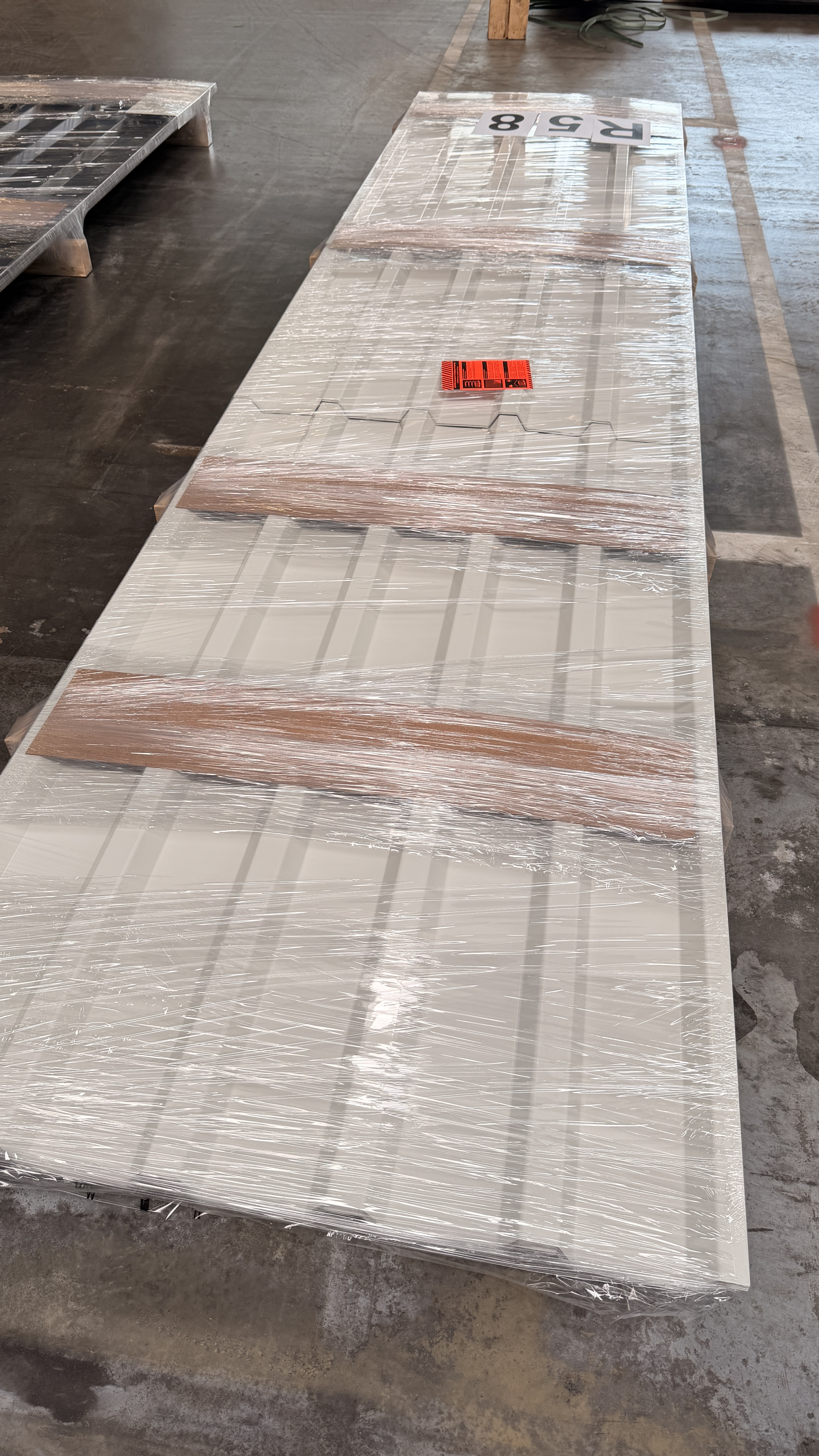 Stahltrapezprofil, Typ: 35/207 - Wand, s = 0,63 mm, ohne Mittelsicke, 25 my 7016 - 84,74 m²