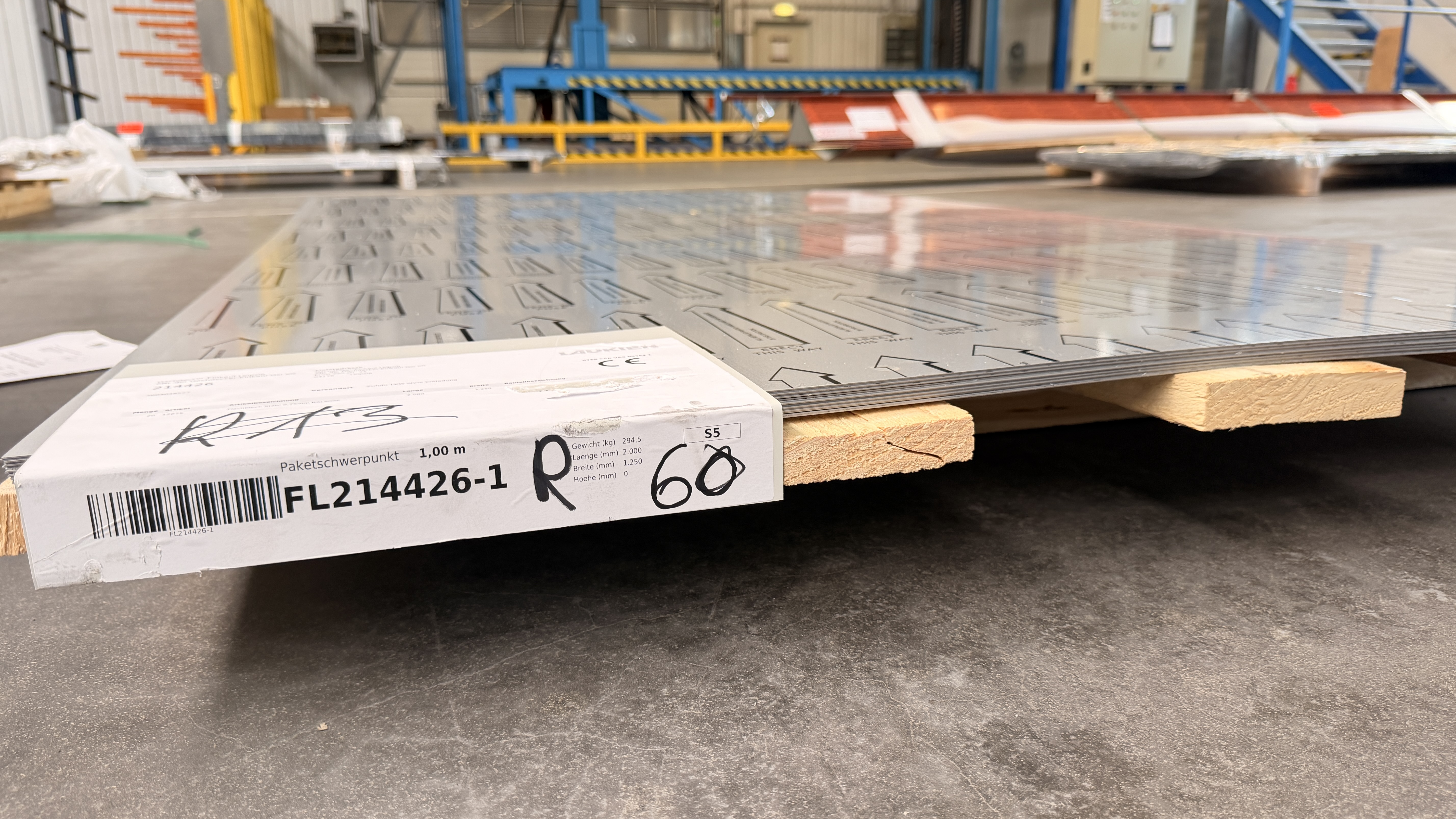 Flachblechtafeln aus Stahl, mit Schutzfolie, s = 0,75 mm, 25 my 9006 -  50,00 m²