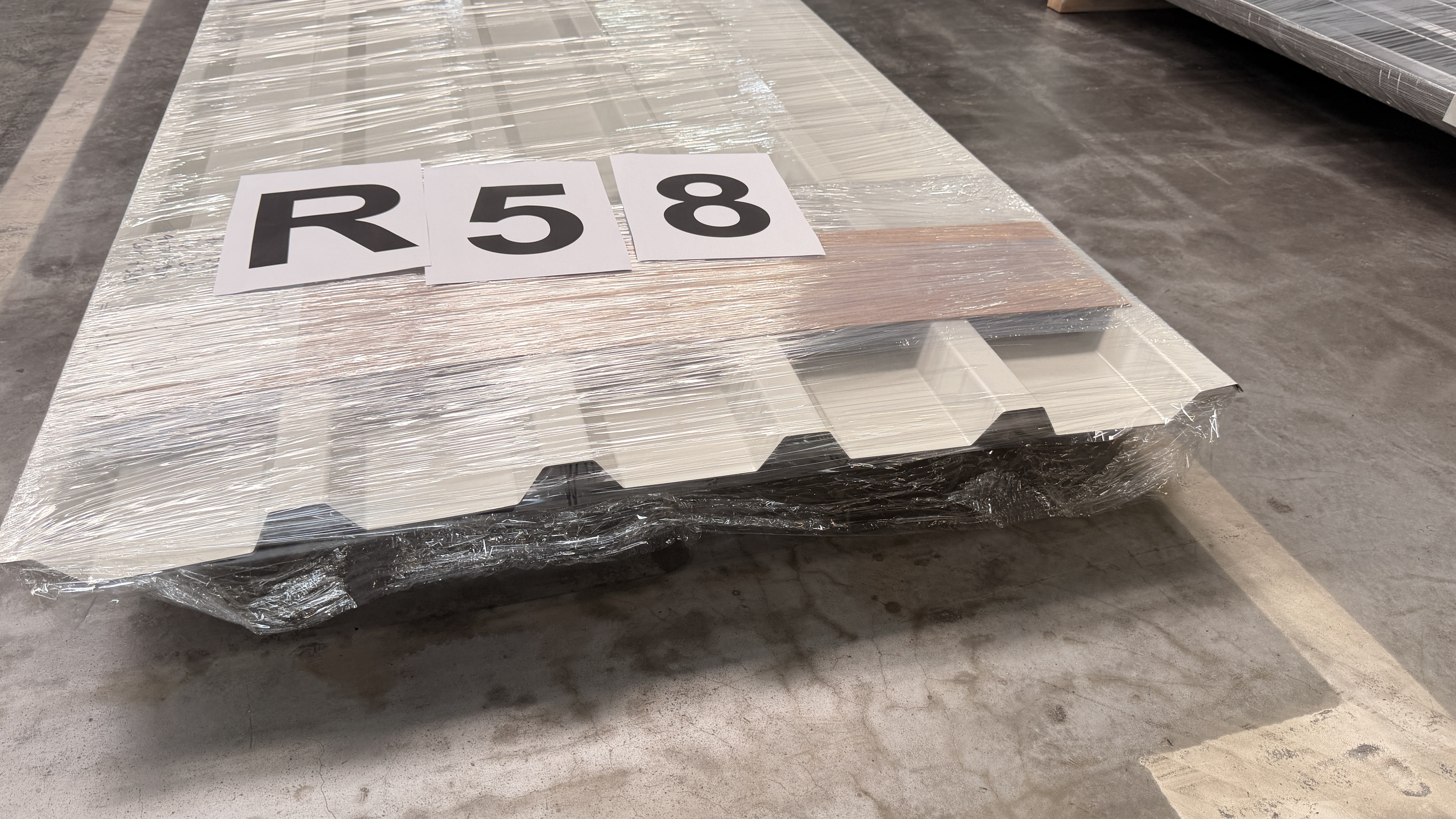 Stahltrapezprofil, Typ: 35/207 - Wand, s = 0,63 mm, ohne Mittelsicke, 25 my 7016 - 84,74 m²