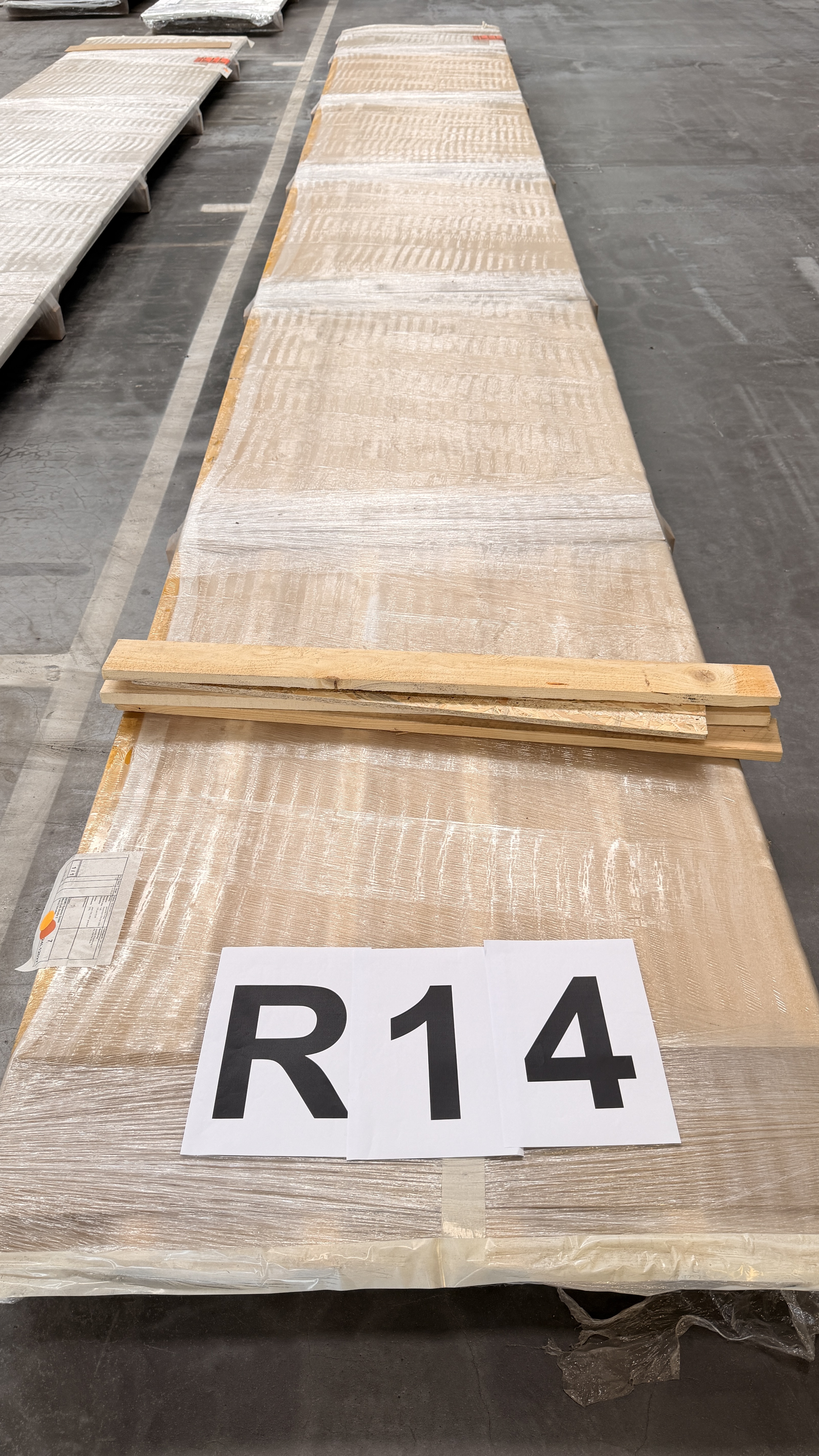 Aluminiumtrapezprofil, Typ: 35/207 - Wand, s = 1,00 mm, gelochte Variante, BF 9007 - 49,96 m²
