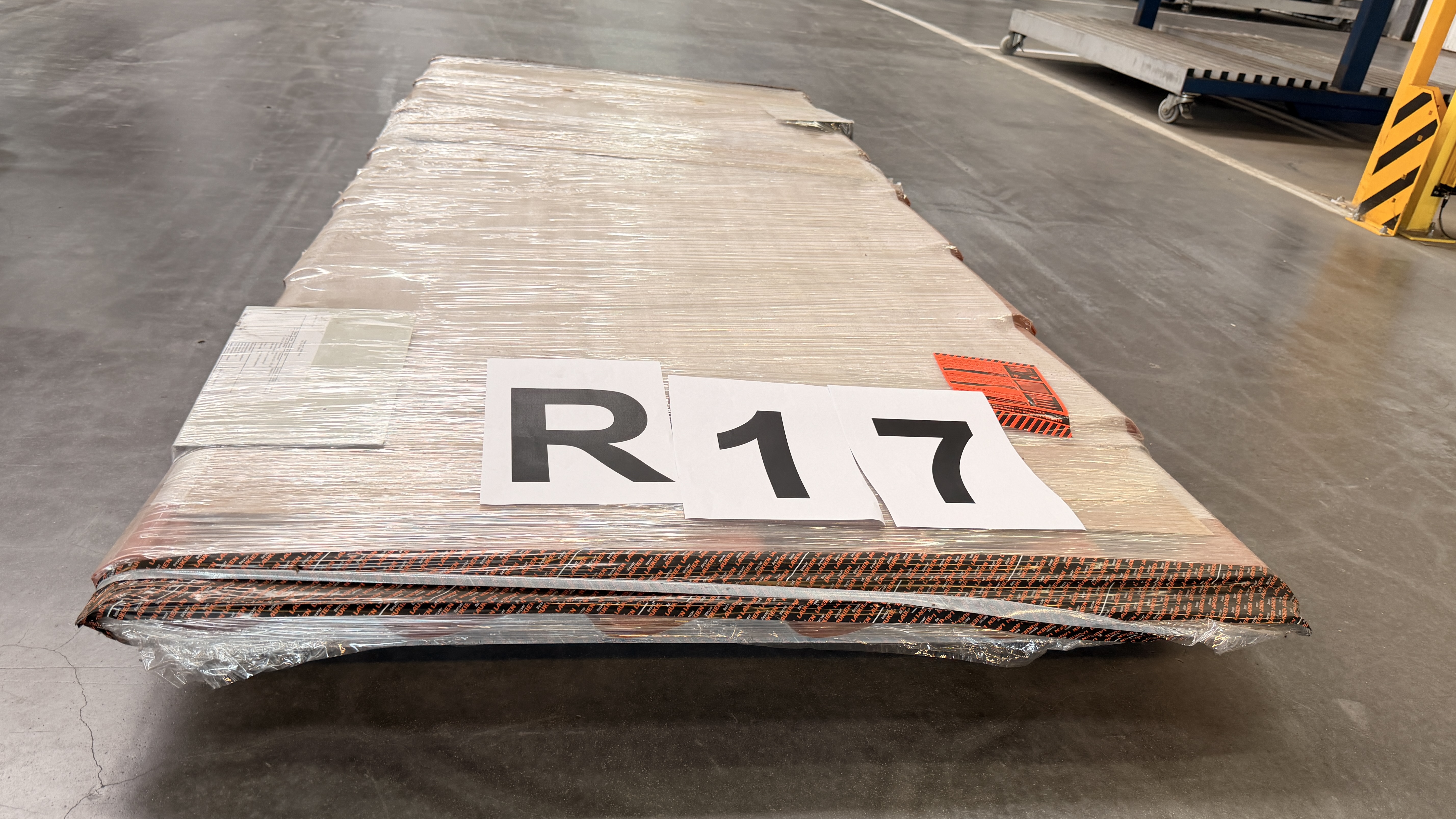 Stahlpfannenprofil, Typ: Hausdach HD52 - Dach, s = 0,63 mm, mit Anticondens - Vlies, 25 my 8004 - 25,14 m²