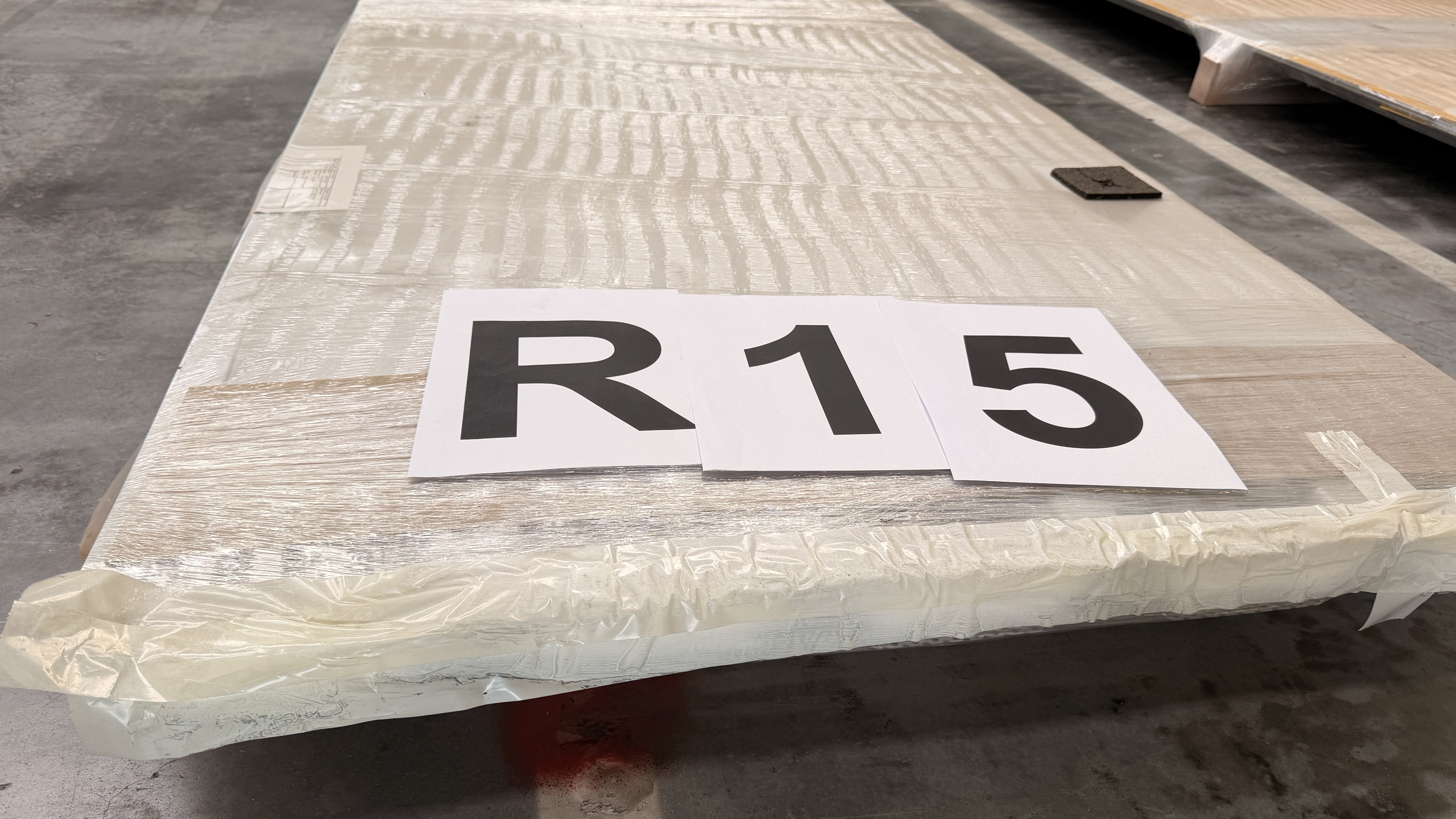 Aluminiumtrapezprofil, Typ: 35/207 - Wand, s = 1,00 mm, gelochte Variante, BF 9007 - 55,37 m²