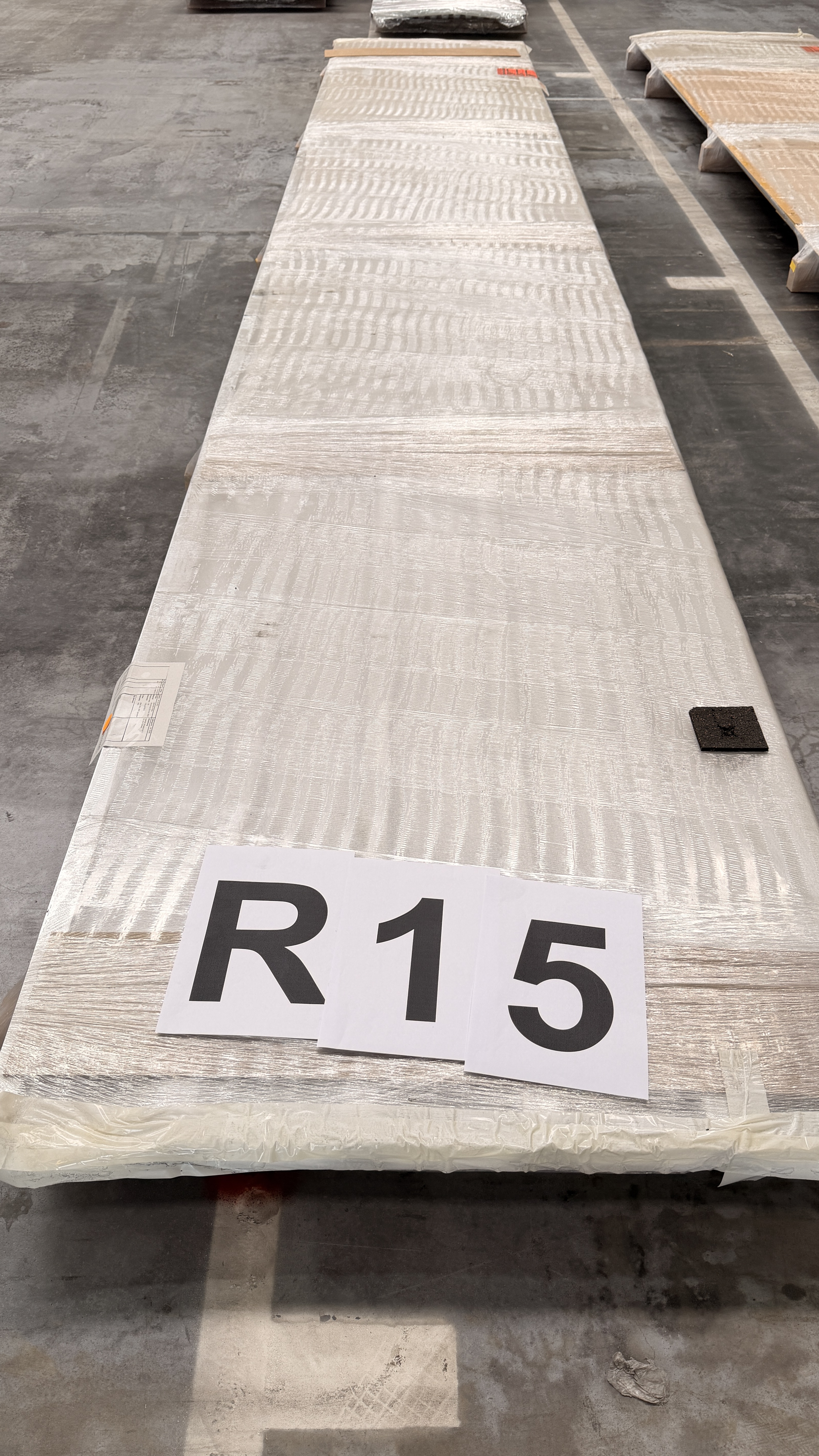 Aluminiumtrapezprofil, Typ: 35/207 - Wand, s = 1,00 mm, gelochte Variante, BF 9007 - 55,37 m²