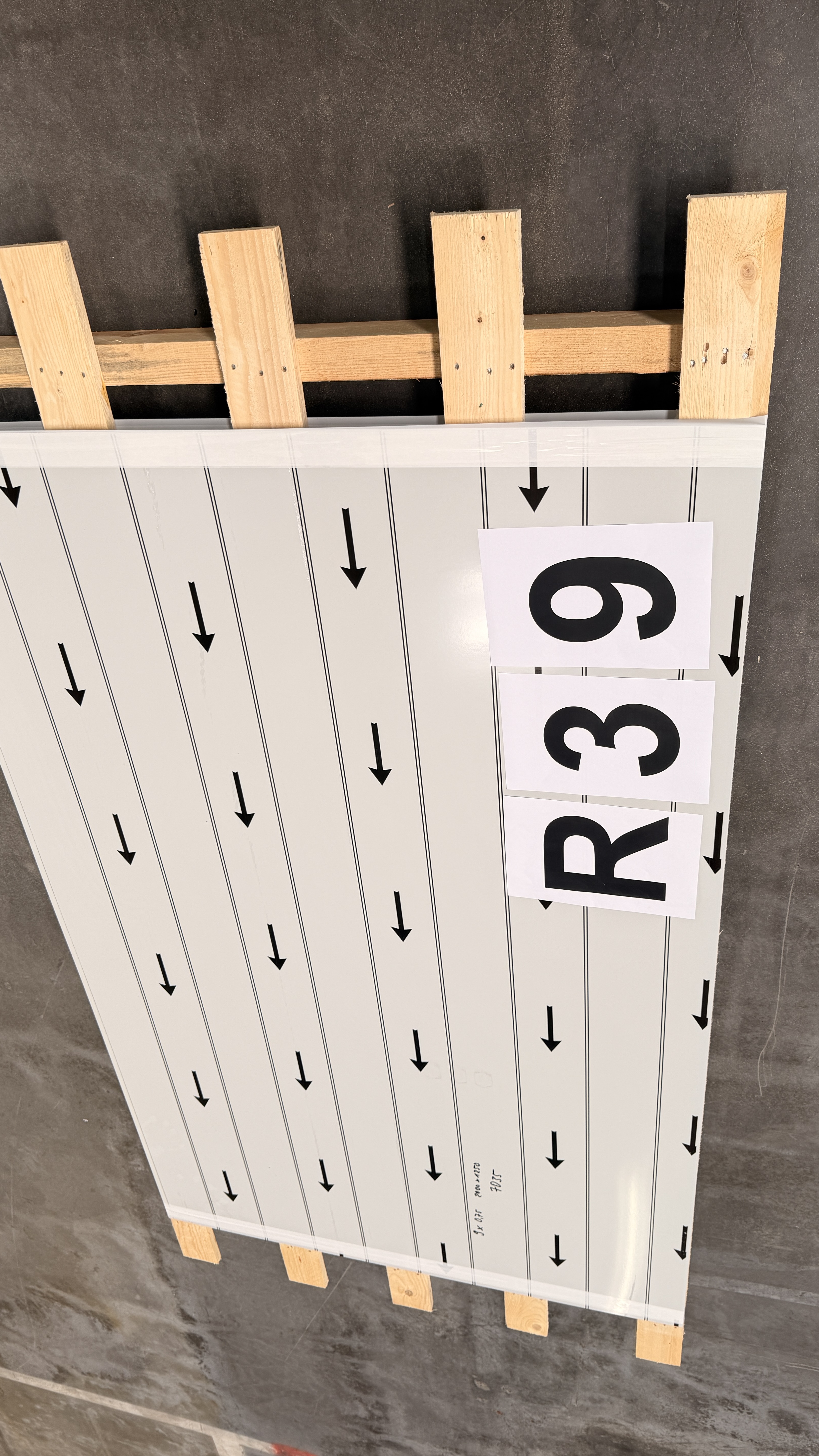 Flachblechtafeln aus Stahl, mit Schutzfolie, s = 0,75 mm, 25 my 7035  -  22,50 m²