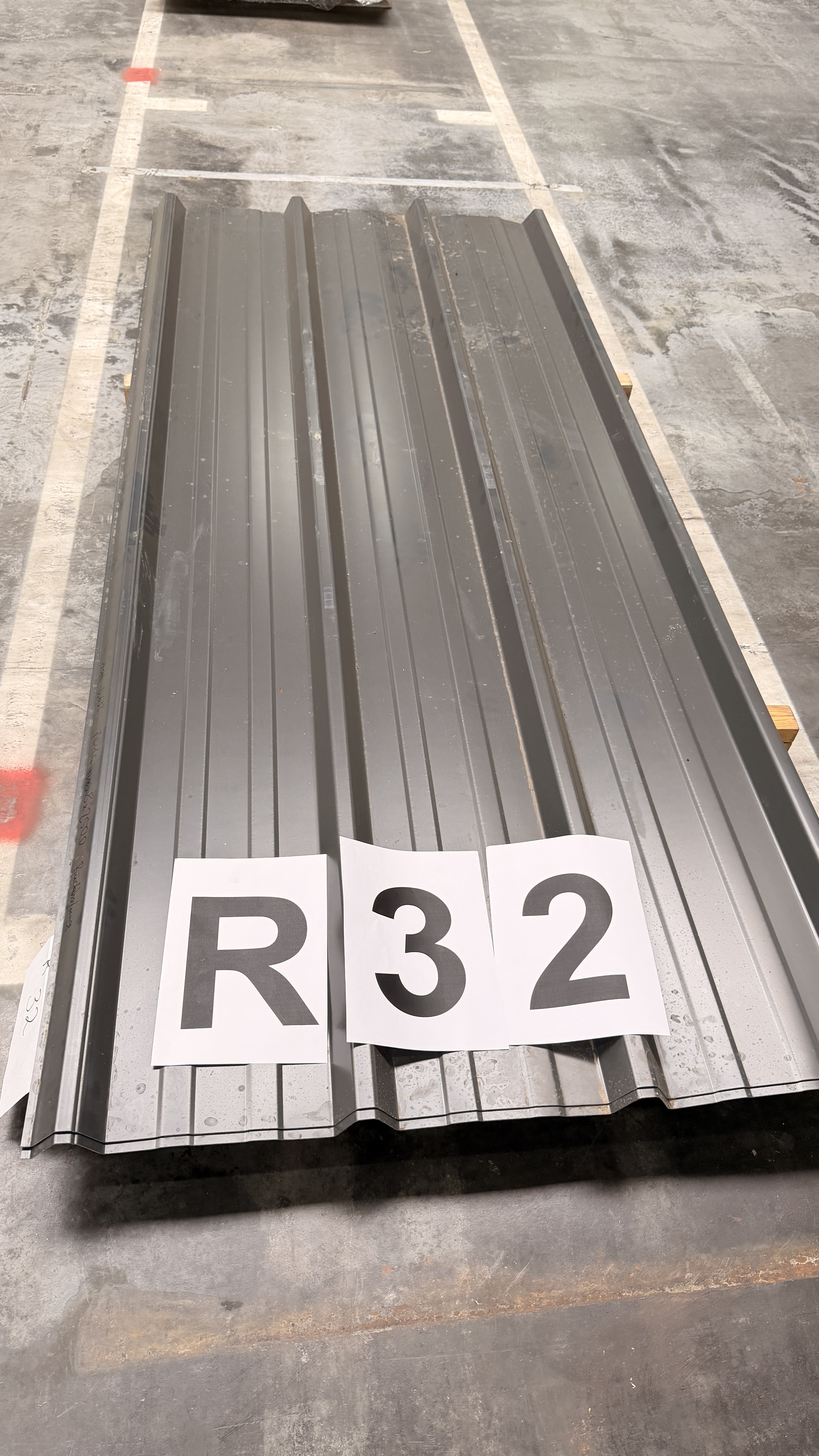 Stahltrapezprofil, Typ: 45/333 - S - Dach, mit Anticondens-Vlies, s = 0,63 mm, 25 my 7016 - 10,00 m²