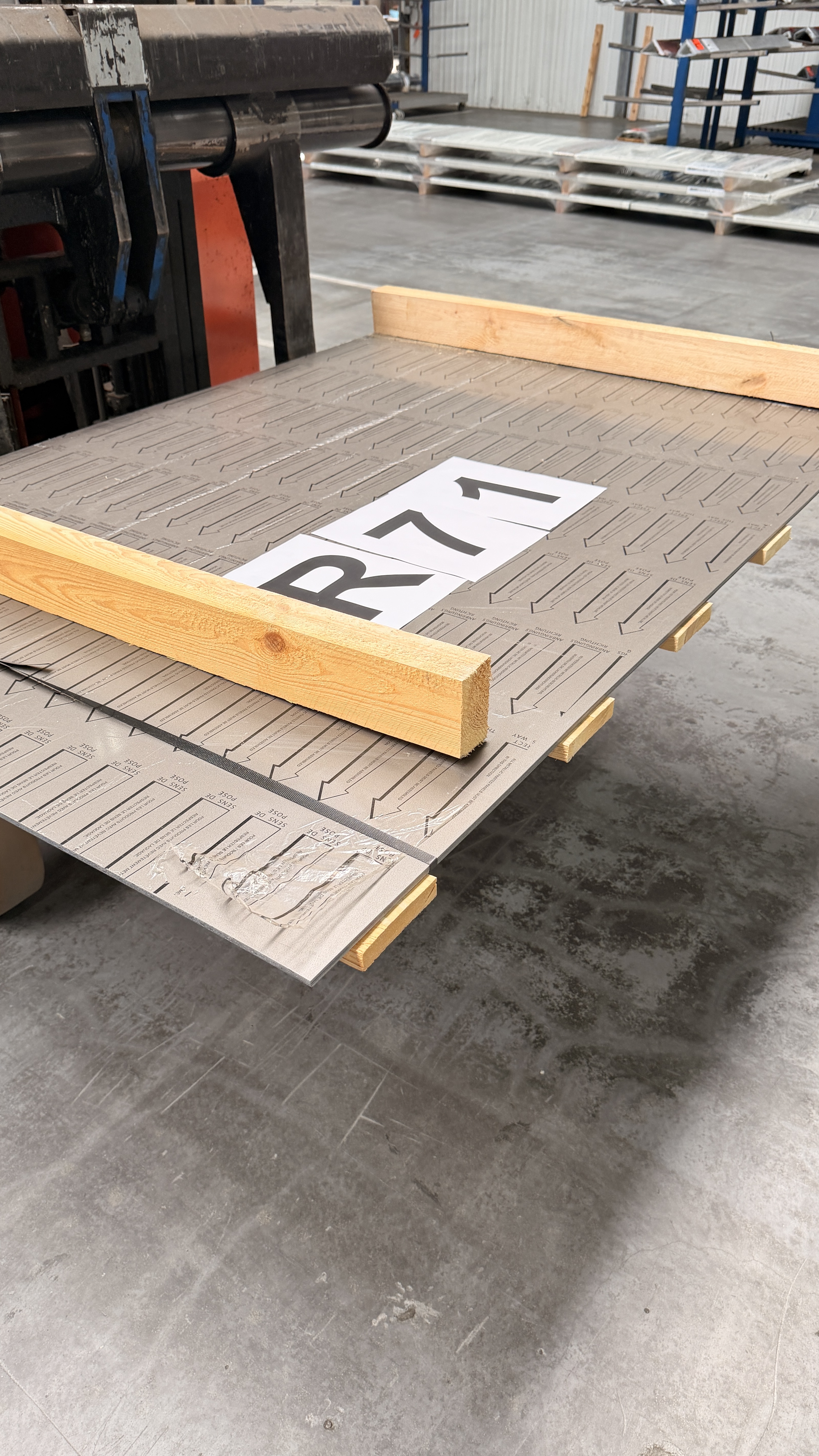 Flachblechtafeln aus Stahl, mit Schutzfolie, s = 0,75 mm, 25 my 9007 -  30,00 m²