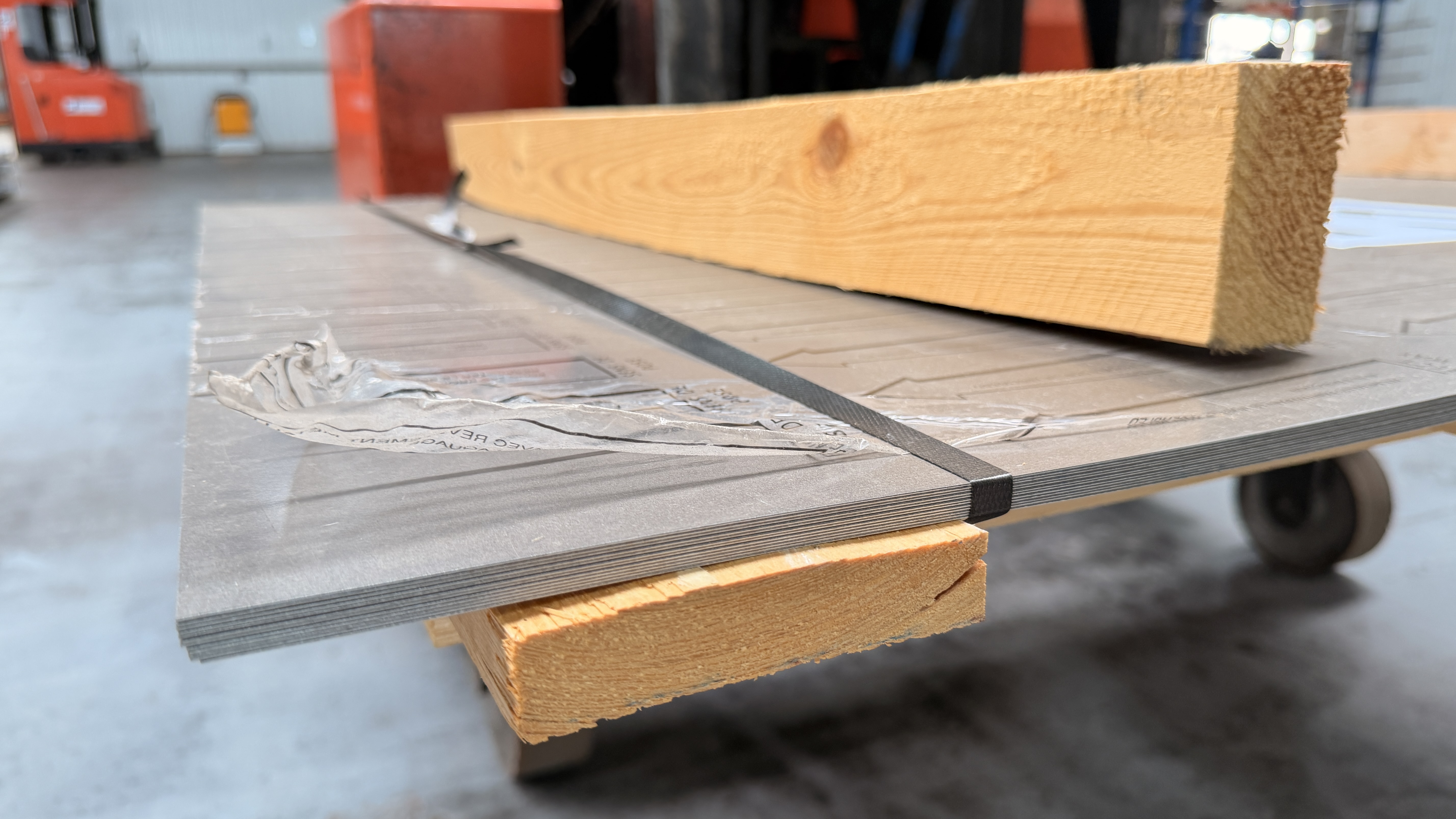 Flachblechtafeln aus Stahl, mit Schutzfolie, s = 0,75 mm, 25 my 9007 -  30,00 m²