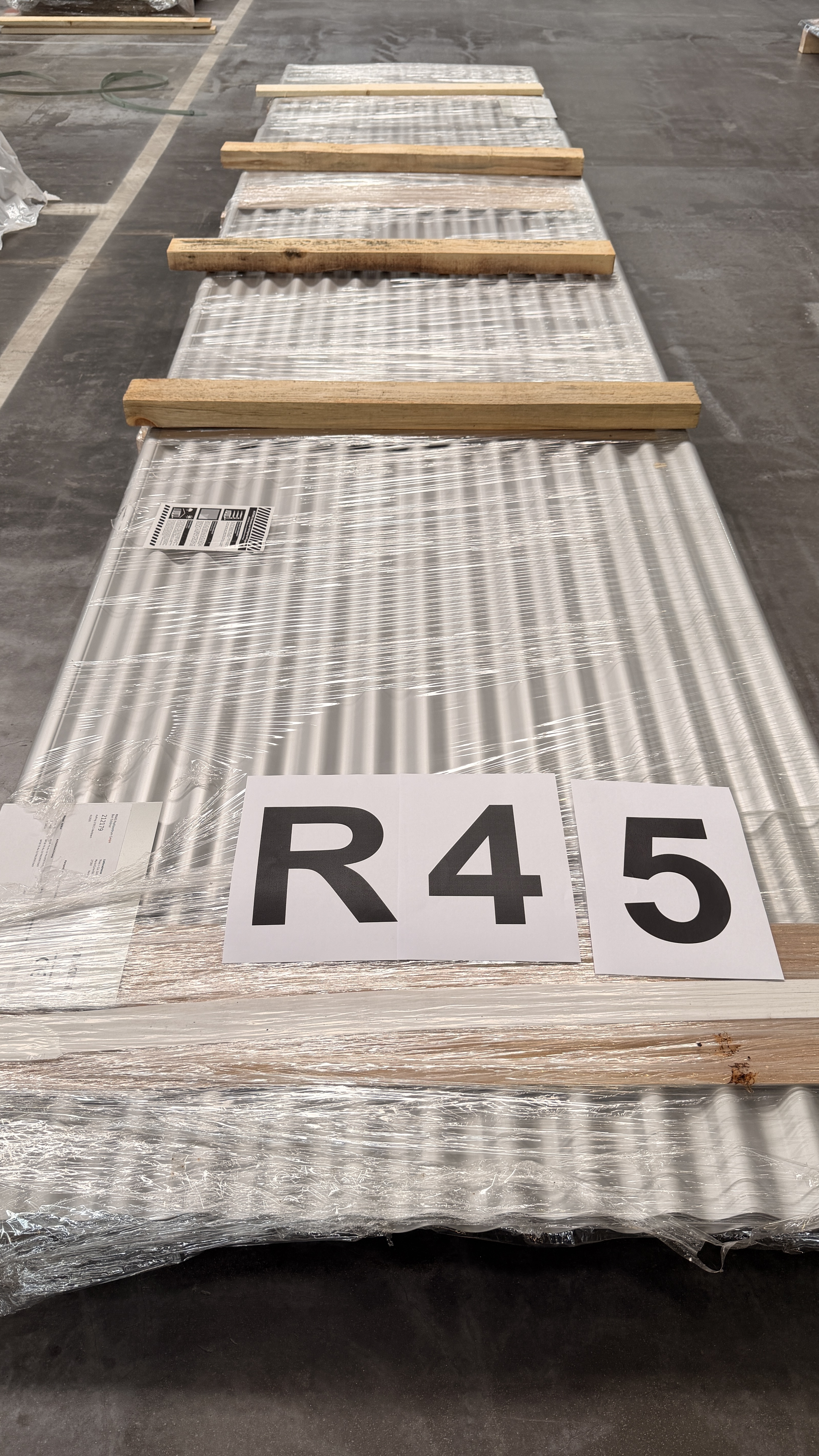 Aluminiumwellprofil, Typ: 18/76 - Dach, s = 0,90 mm, mit Wasserfalle, 25 my 9006 -  110,64 m²