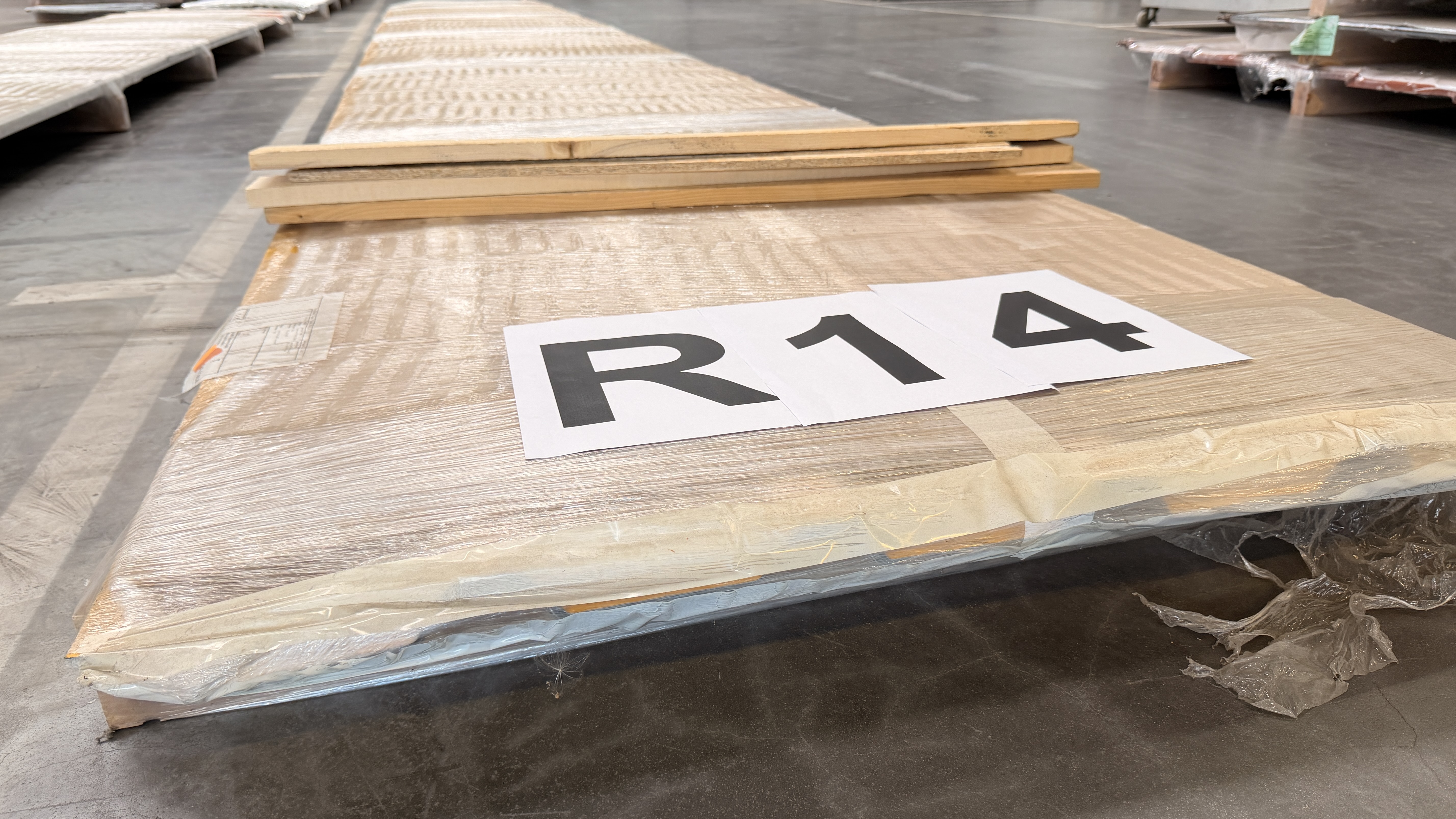 Aluminiumtrapezprofil, Typ: 35/207 - Wand, s = 1,00 mm, gelochte Variante, BF 9007 - 49,96 m²