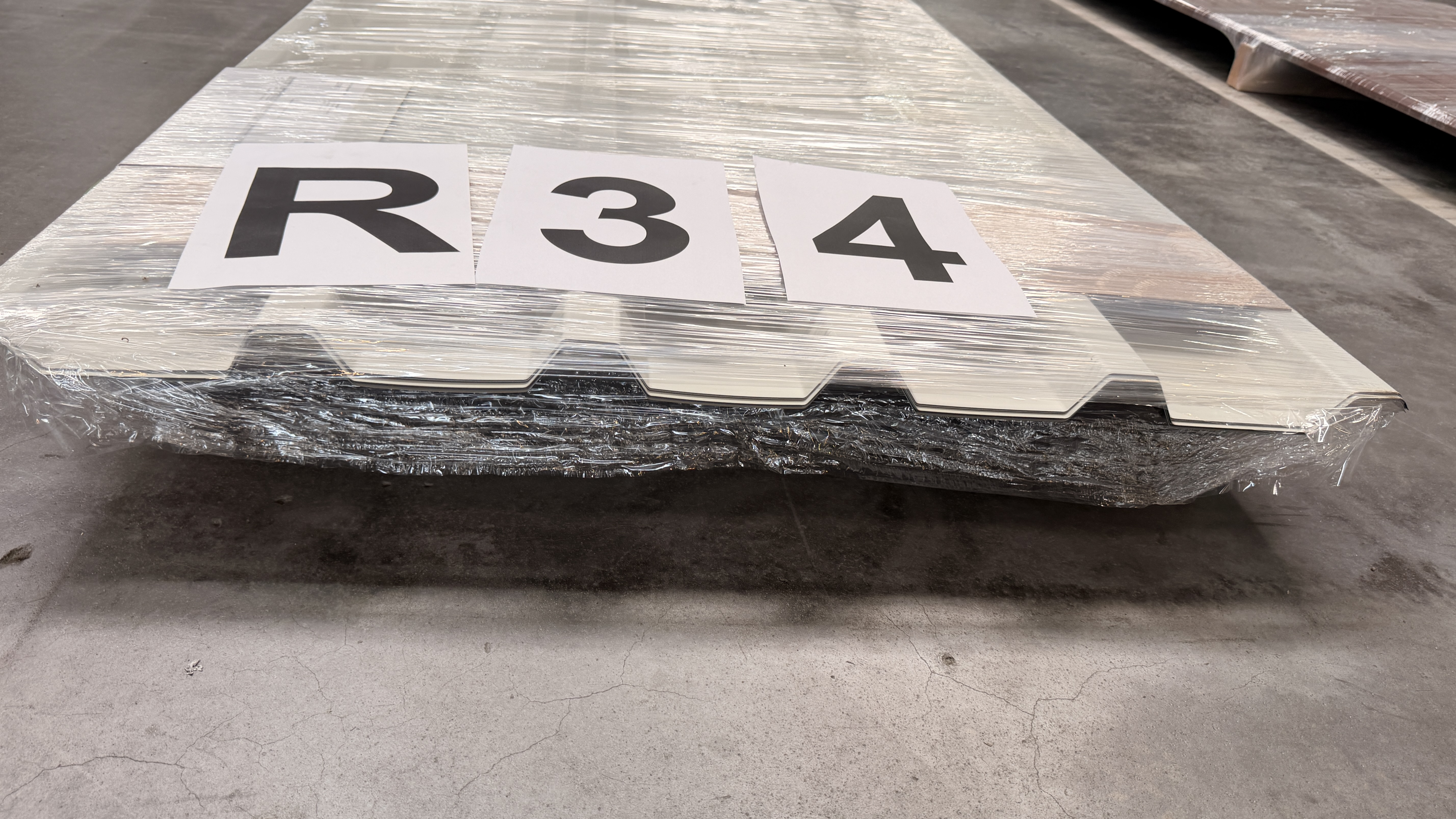 Stahltrapezprofil, Typ: 35/207 - Wand, s = 0,63 mm, 25 my 7016 - 60,58 m²